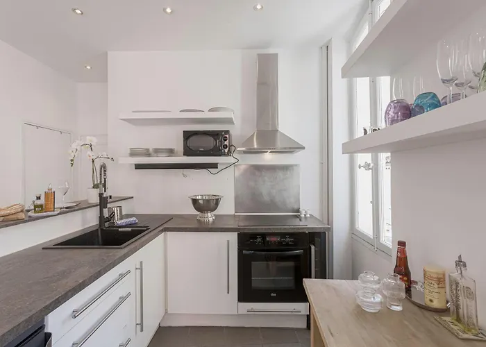Apartment White Meynadier  Citycenter - Congres - Terrasse - Clim - Wifi *